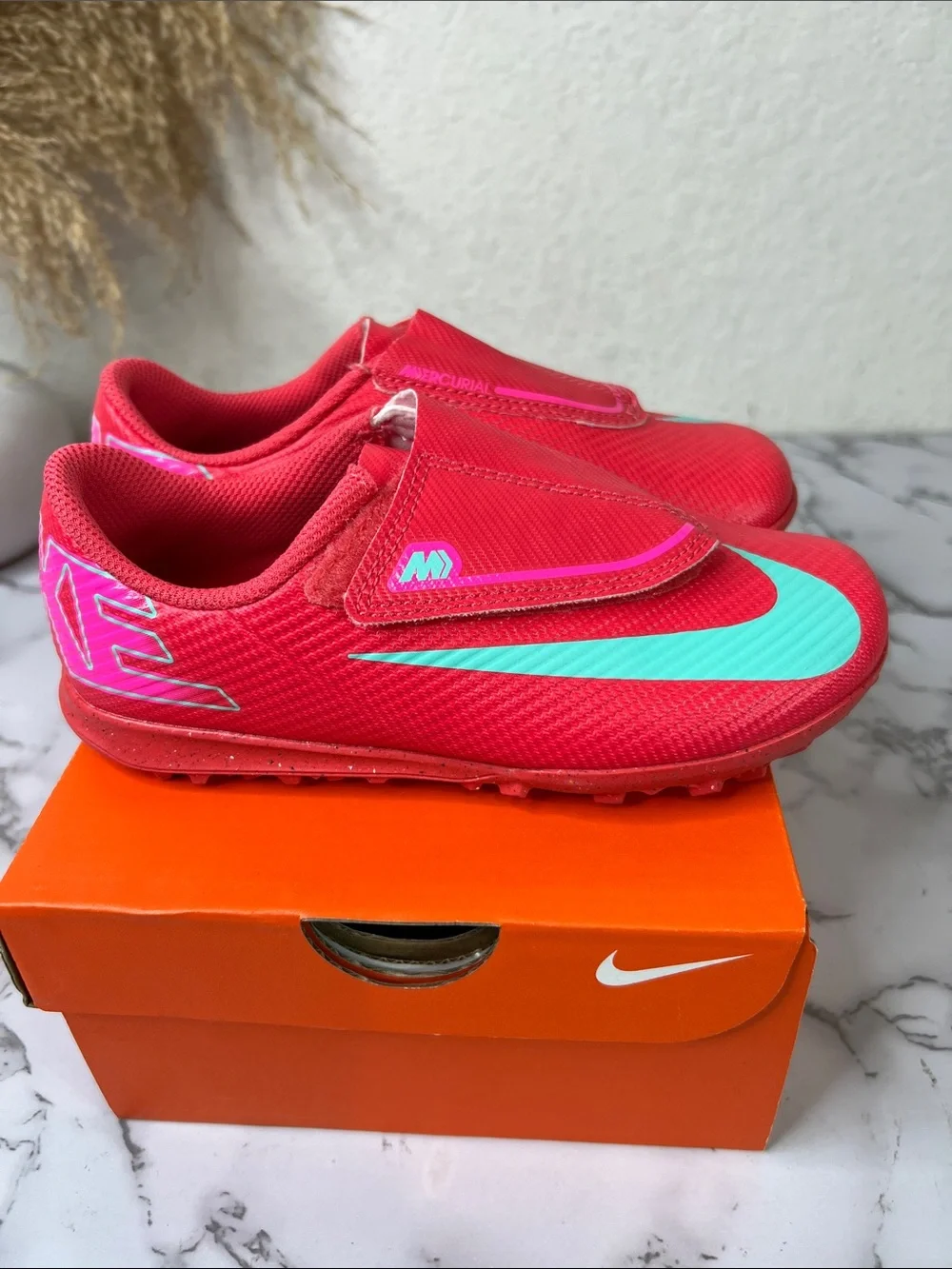 Nike Jr. Mercurial Vapor 16 Club Little Kids' TF Low-Top Soccer Shoes 12C